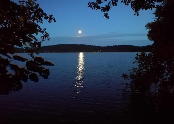 Antinkallio Lakeside Cape