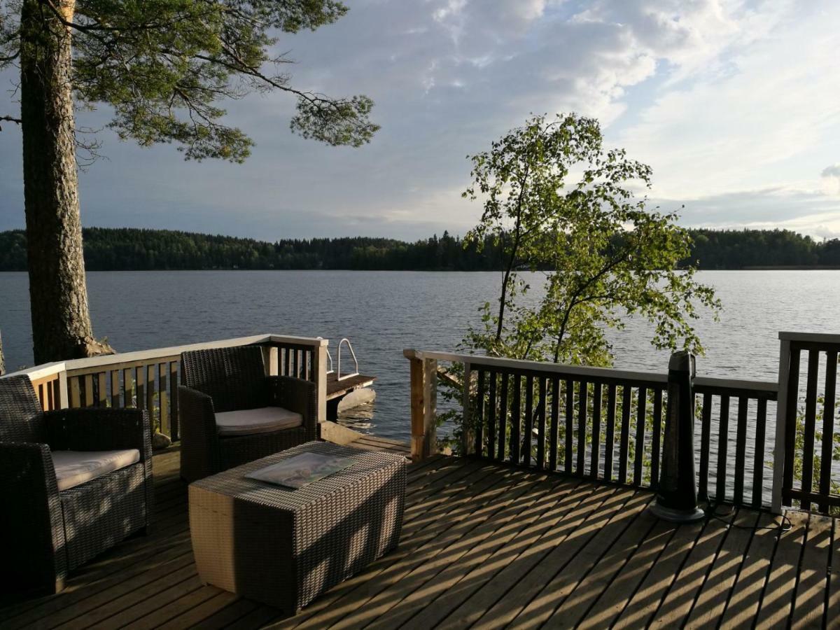 Antinkallio Lakeside Cape